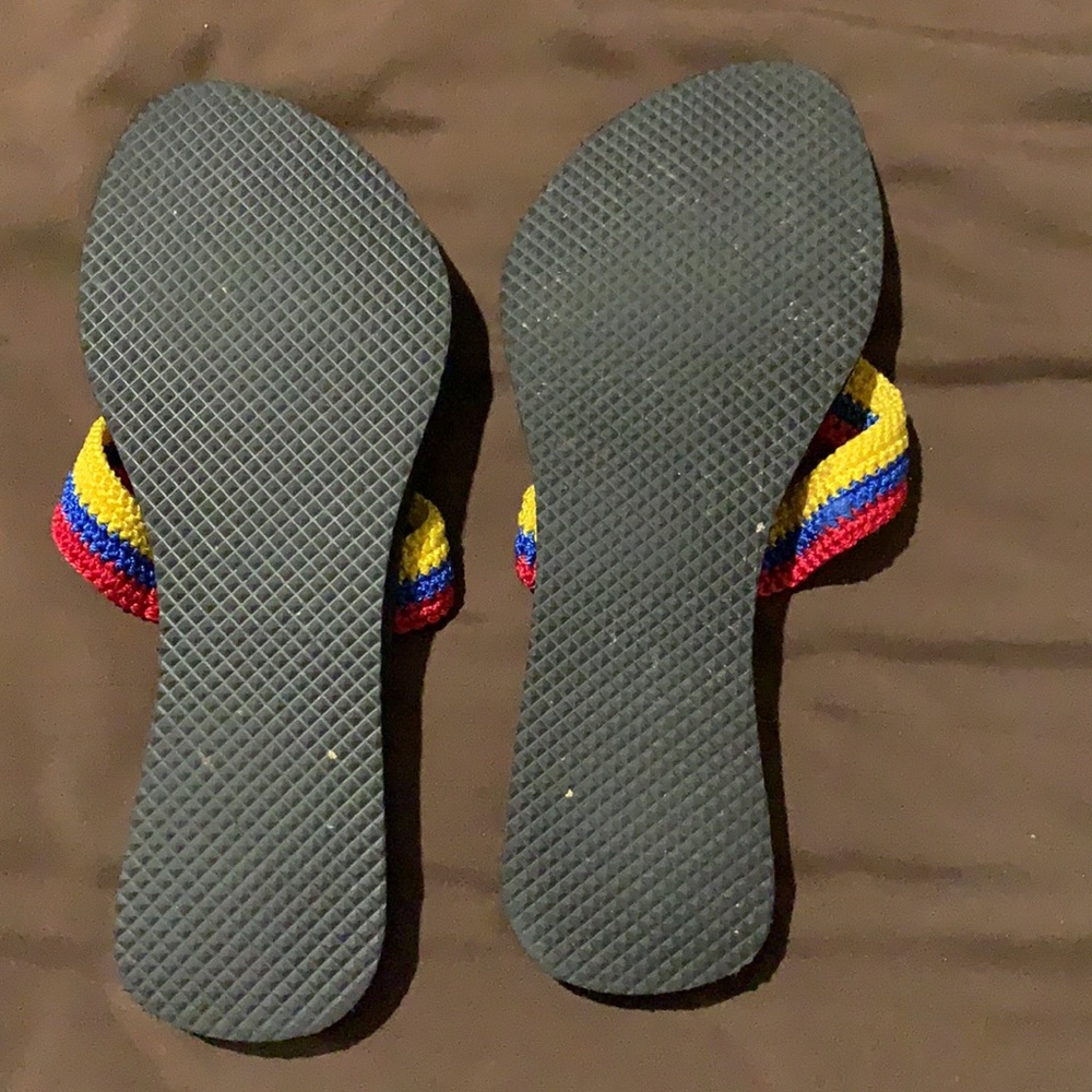 Sandals - Picture 2 of 3